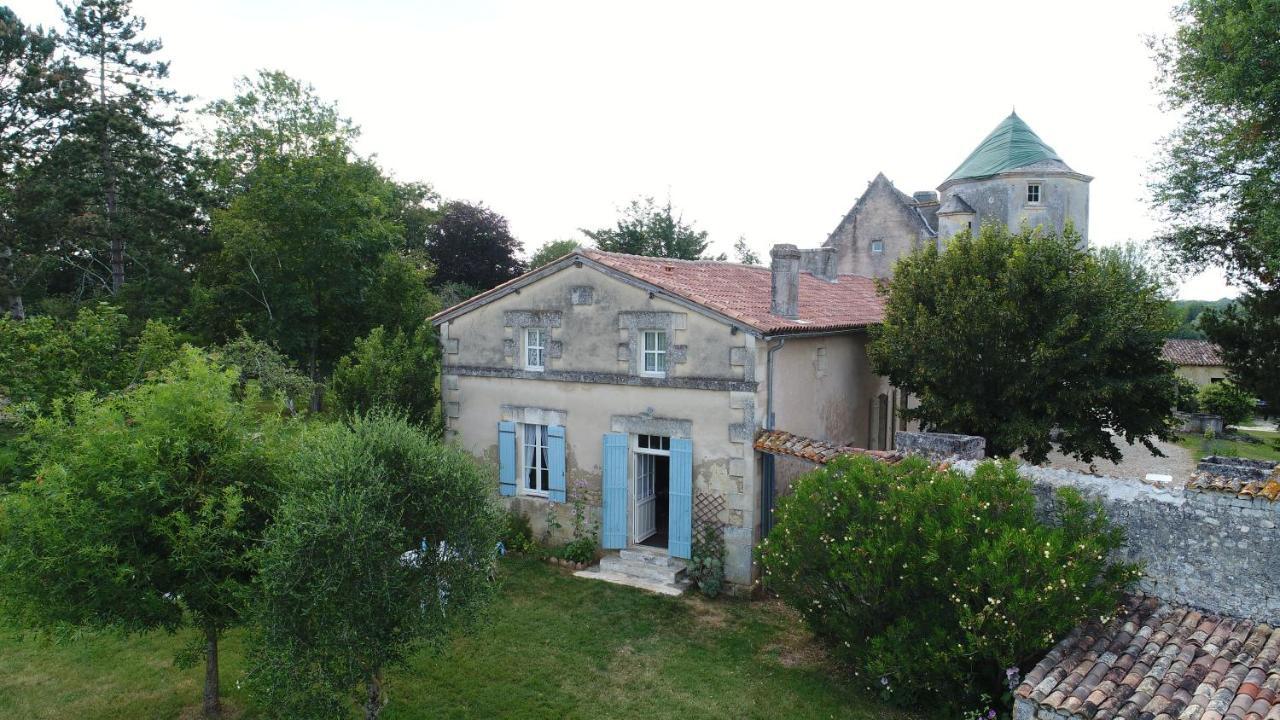 Gite Du Chateau De Pernan Avy 外观 照片