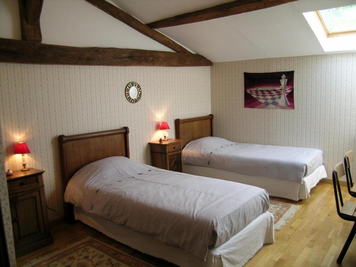 Gite Du Chateau De Pernan Avy 外观 照片