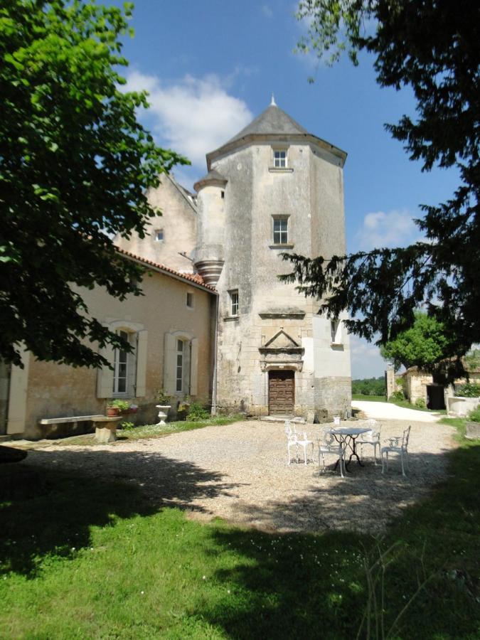 Gite Du Chateau De Pernan Avy 外观 照片